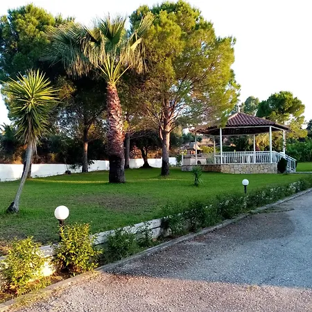 Feriehus Dimitris Group